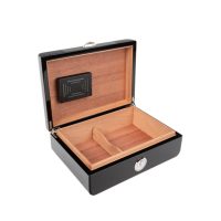 2913_Lorenzo-Cigar-Humidor-Black-3.jpg